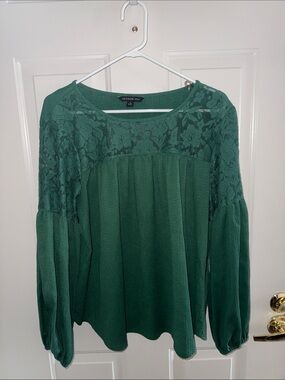 Dark Green Lace Yoke Long Sleeve Blouse